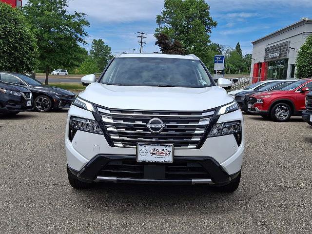 Certified 2025 Nissan Rogue Platinum w/ Tech Package AWD/4WD image 3