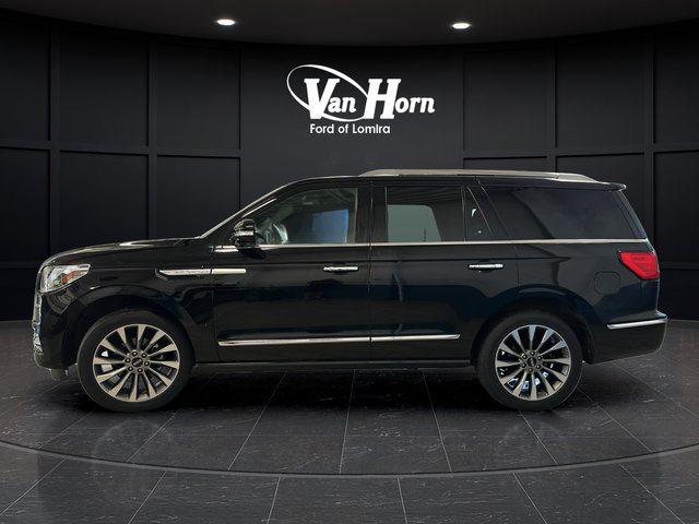 Used 2018 Lincoln Navigator Select AWD/4WD image 4
