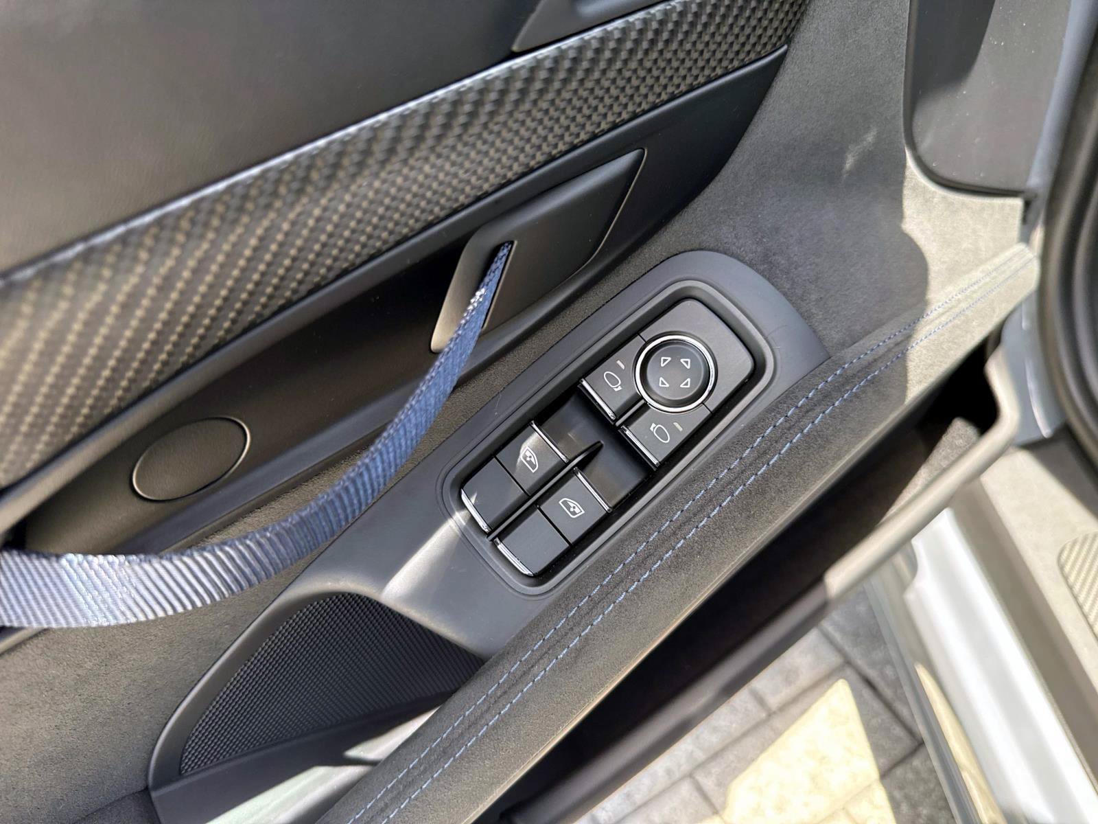 Used 2024 Porsche 718 Cayman GT4 RS RWD image 17