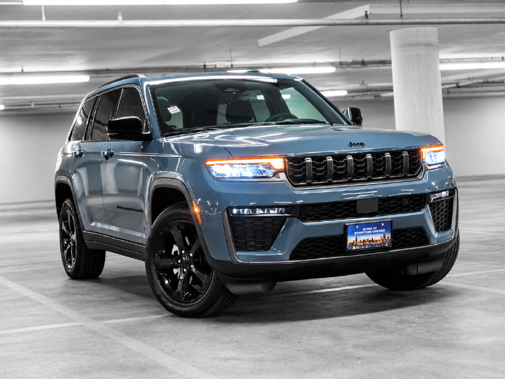 Used 2026 Jeep Grand Cherokee Limited w/ Limited Altitude Package AWD/4WD image 4