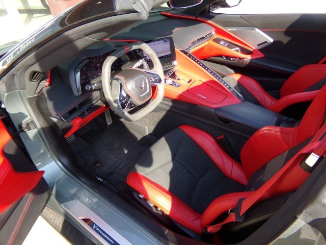 Used 2022 Chevrolet Corvette Stingray Premium Conv w/ Z51 Performance Package RWD image 22