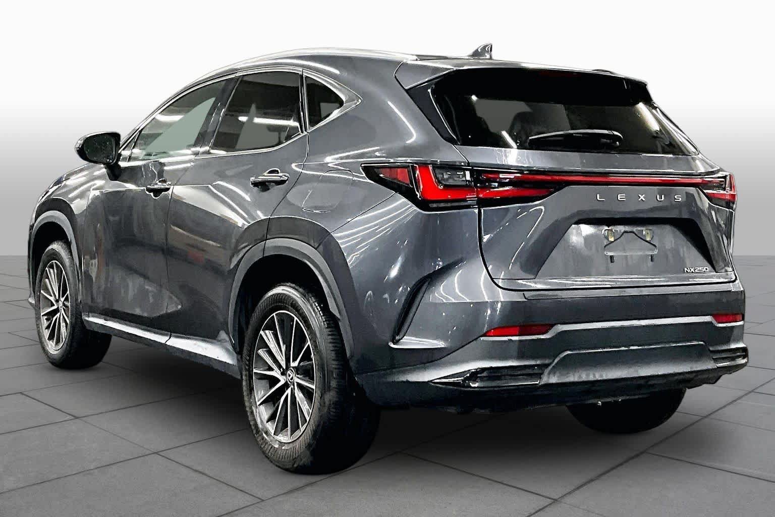 Used 2024 Lexus NX 250 FWD image 11