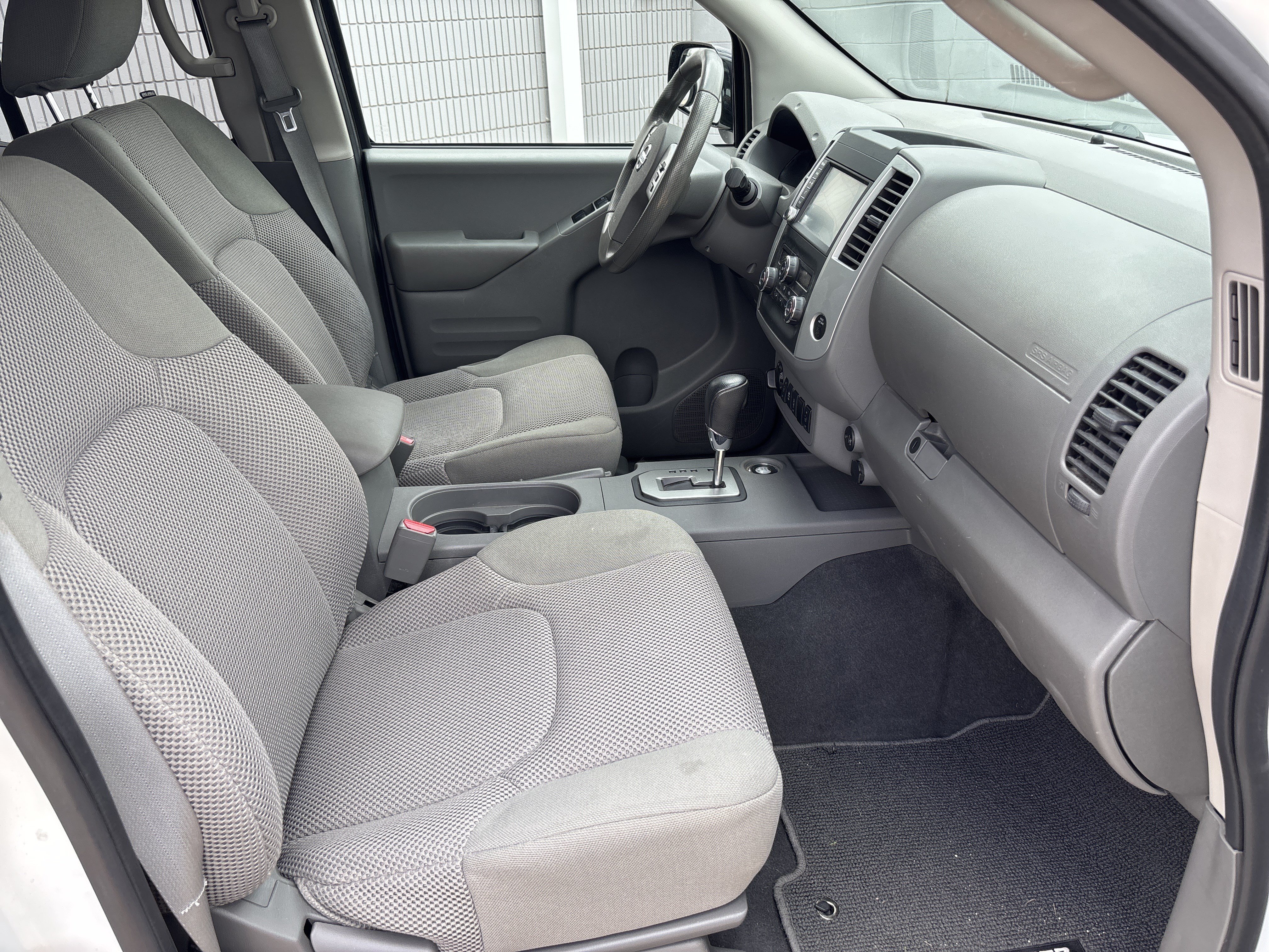 Used 2020 Nissan Frontier SV w/ Midnight Edition Floor Mats AWD/4WD image 3
