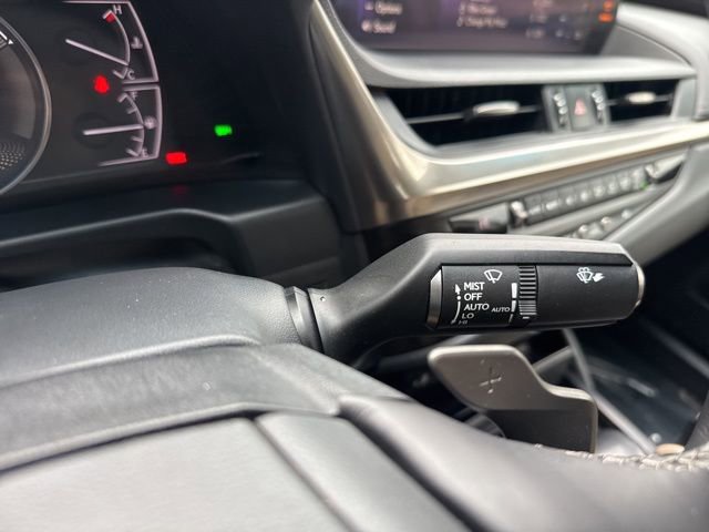 Used 2021 Lexus ES 300h w/ Accessory Package image 22