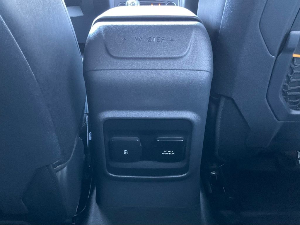 Used 2023 Ford Bronco Badlands image 33