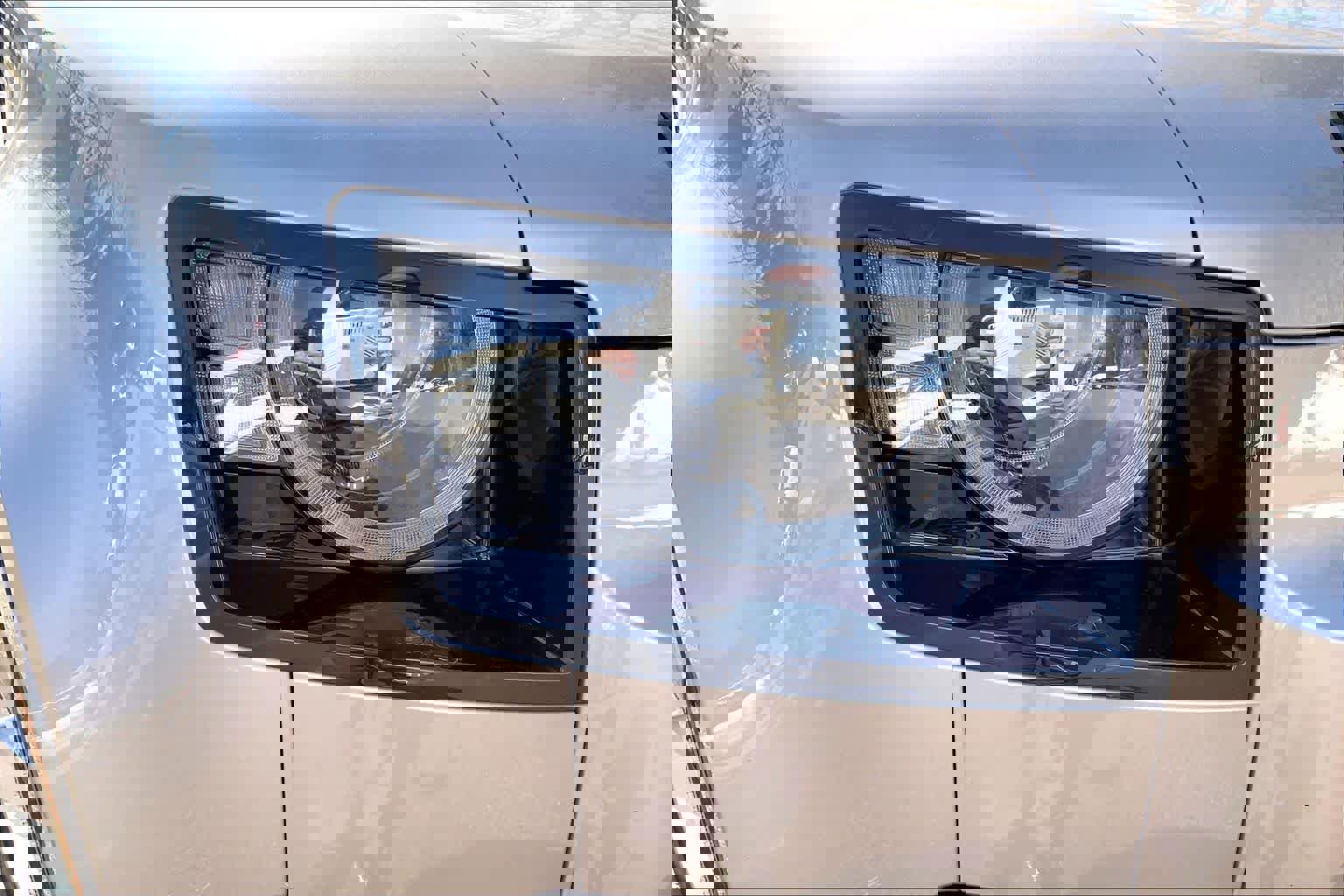 Used 2023 Land Rover Defender 130 X-Dynamic SE image 24