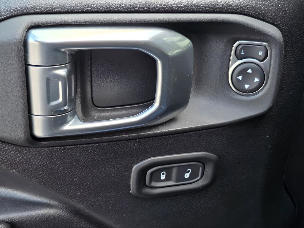 Used 2022 Jeep Wrangler Unlimited Rubicon 4xe image 18