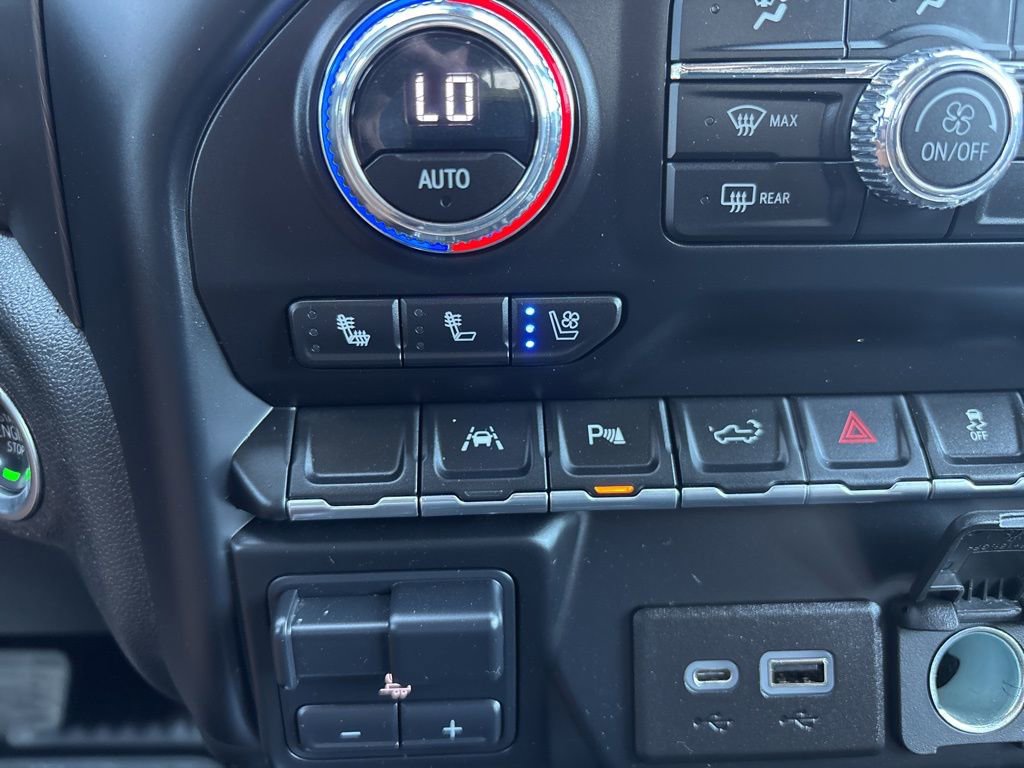 Used 2022 GMC Sierra 1500 AT4 w/ AT4 Premium Package image 23