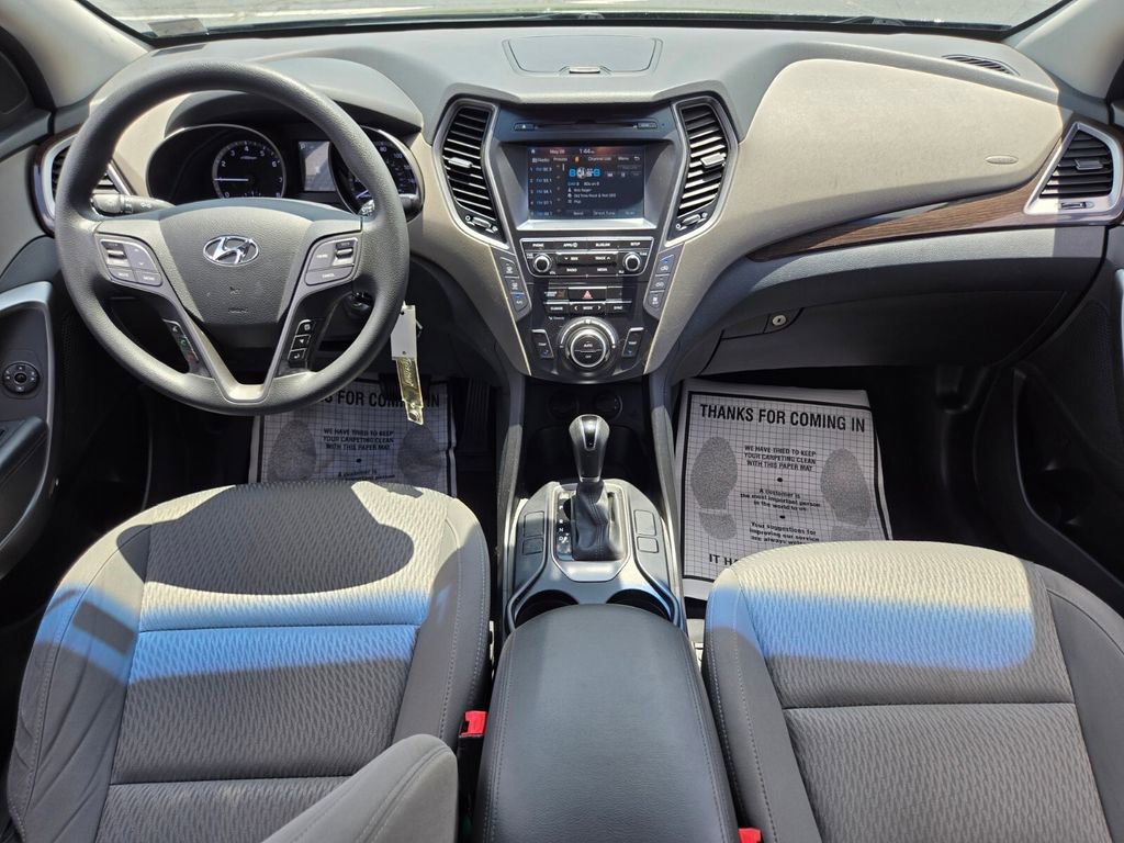 Used 2018 Hyundai Santa Fe SE AWD/4WD image 10