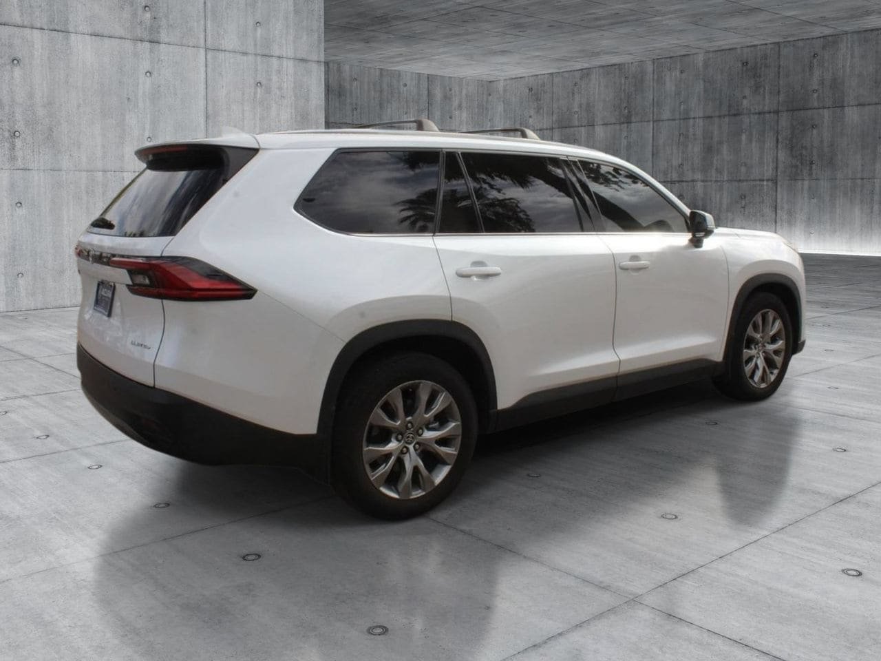 Used 2025 Toyota Grand Highlander FWD image 7