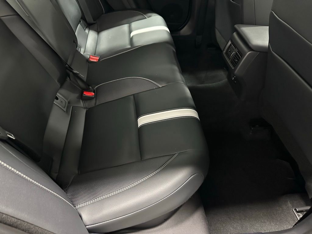 Used 2025 Toyota Camry SE image 54