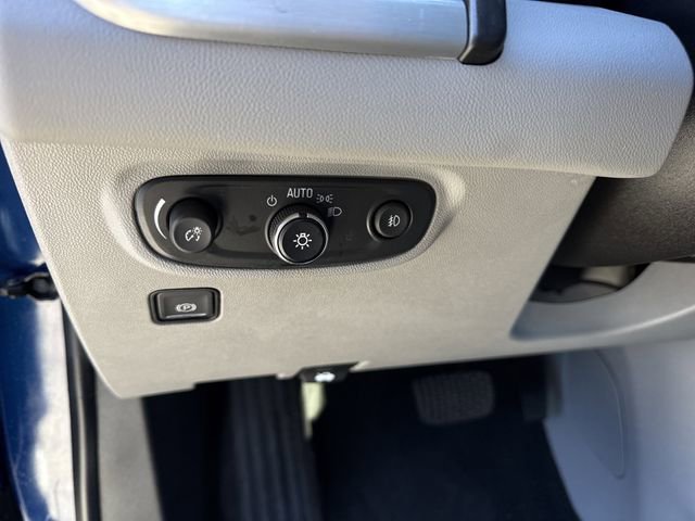 Used 2022 GMC Terrain SLT w/ Infotainment Package II image 36