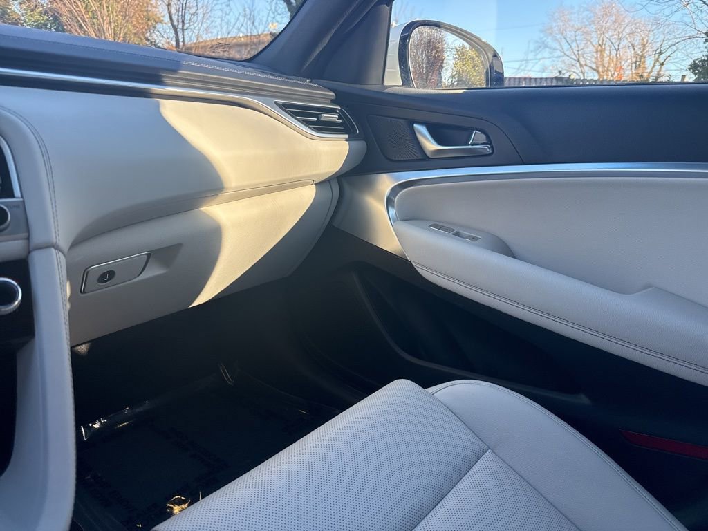 New 2025 Genesis G70 2.5T image 25