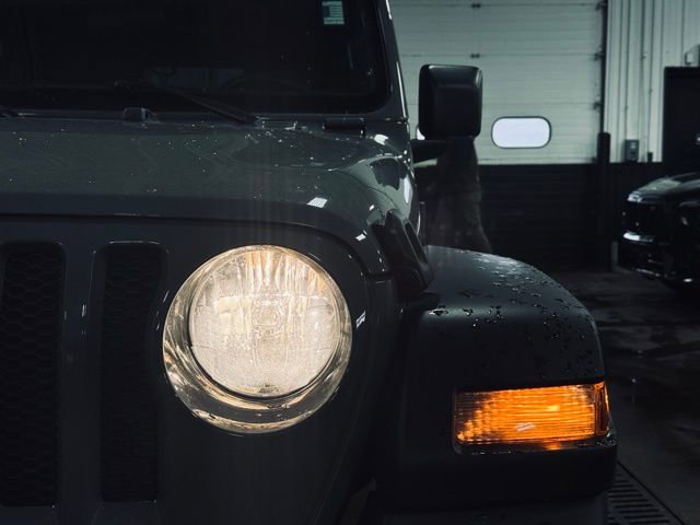 Used 2018 Jeep Wrangler Unlimited Sport S image 3