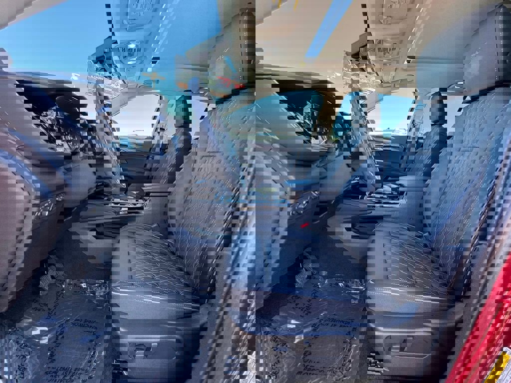 Used 2023 Buick Envision Avenir image 25