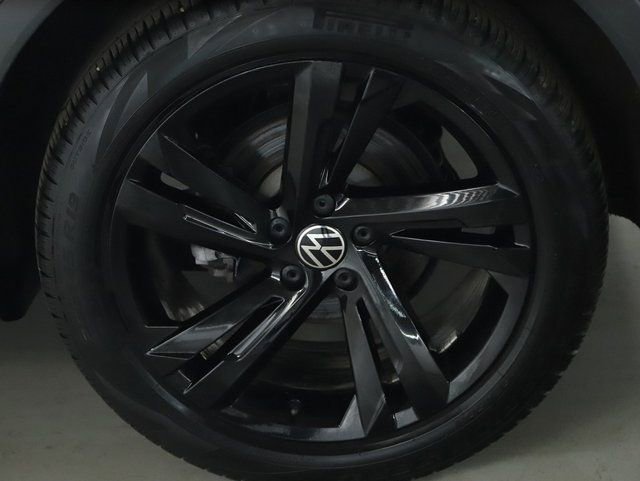 Used 2024 Volkswagen Tiguan SE R-Line AWD/4WD image 42