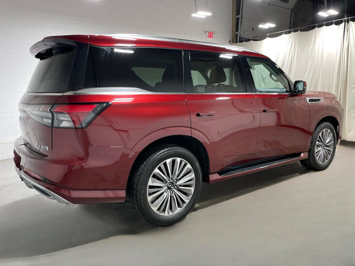 Used 2025 INFINITI QX80 Luxe AWD/4WD image 4