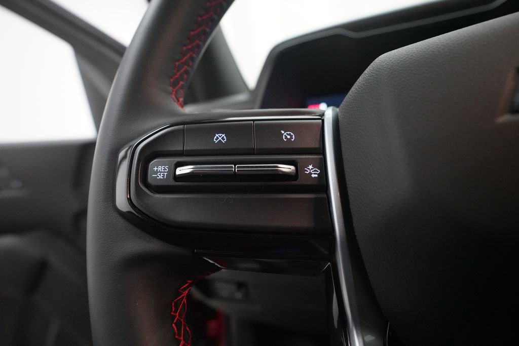 Certified 2024 Chevrolet Colorado Z71 w/ LPO, Dark Essentials Package image 17