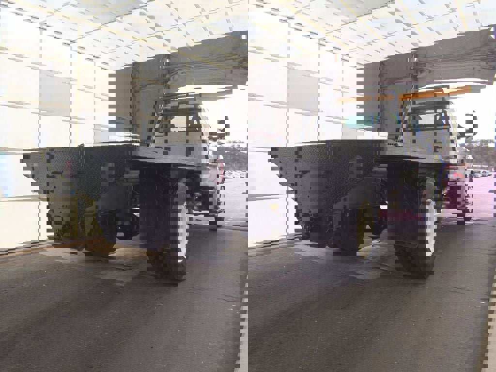 Used 2019 Ford F750 2WD Regular Cab Super Duty image 3