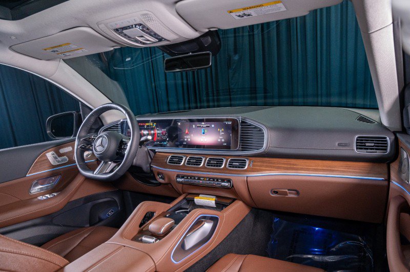 New 2026 Mercedes-Benz GLS 450 4MATIC image 4