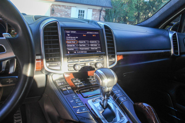 Used 2012 Porsche Cayenne Turbo AWD/4WD image 54