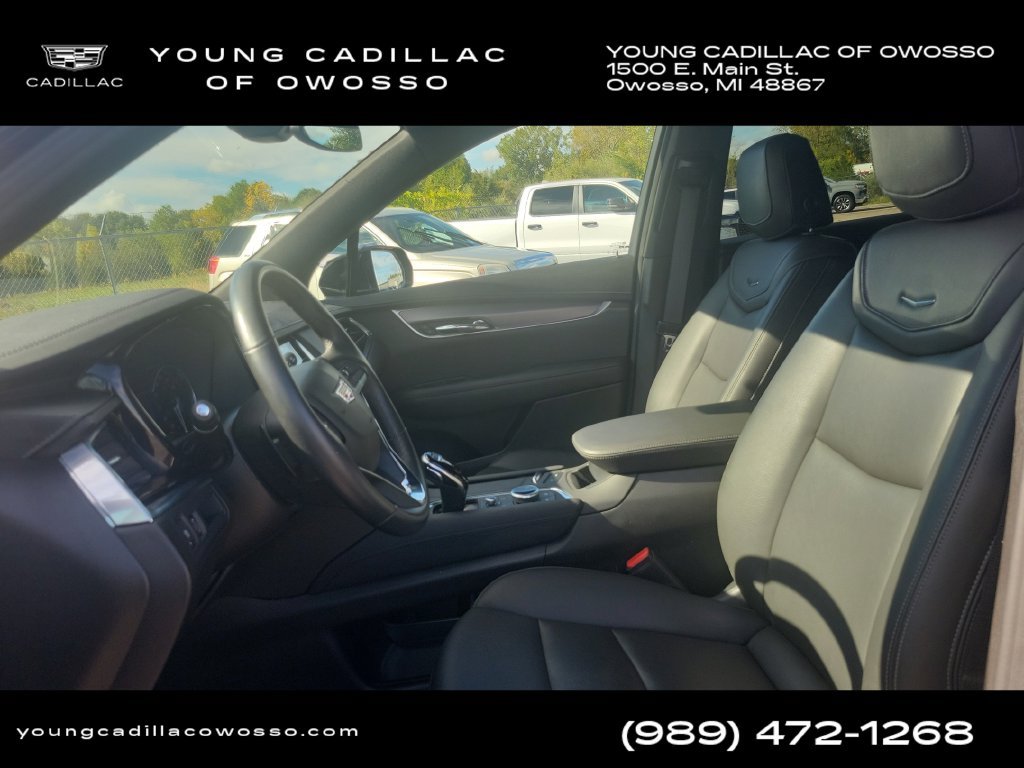 Used 2025 Cadillac XT6 Luxury w/ LPO, Floor Liner Package AWD/4WD image 6