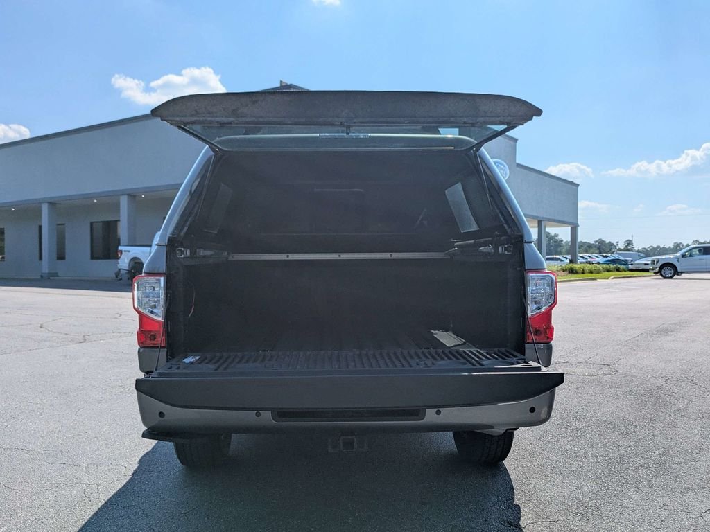 Used 2021 Nissan Titan SV w/ SV Convenience Package AWD/4WD image 13