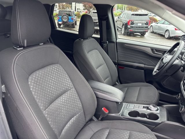Used 2025 Ford Escape Active AWD/4WD image 38