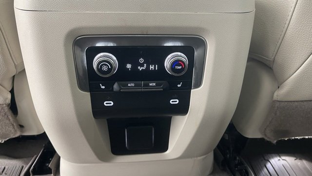 Used 2023 GMC Yukon XL Denali image 46