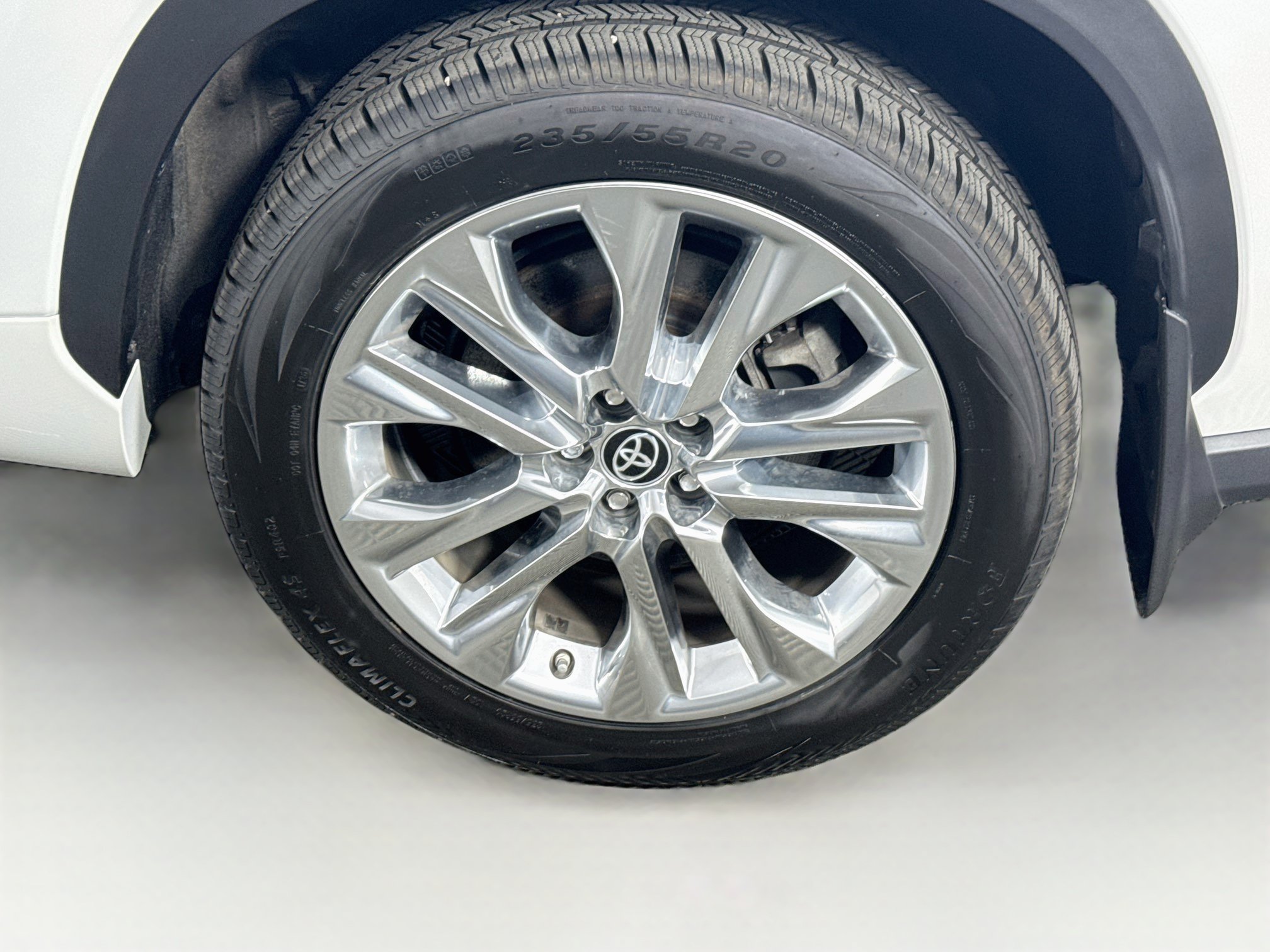 Used 2023 Toyota Highlander Limited AWD/4WD image 9