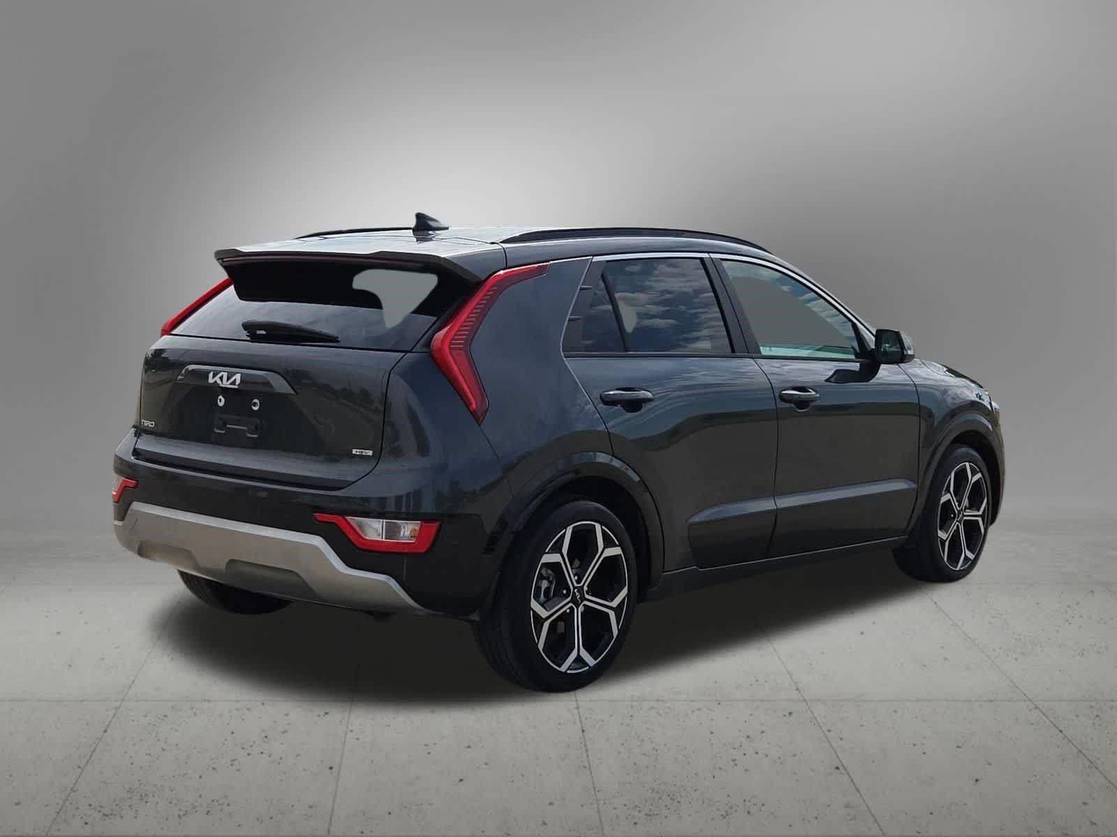 Certified 2024 Kia Niro EX Touring FWD image 6