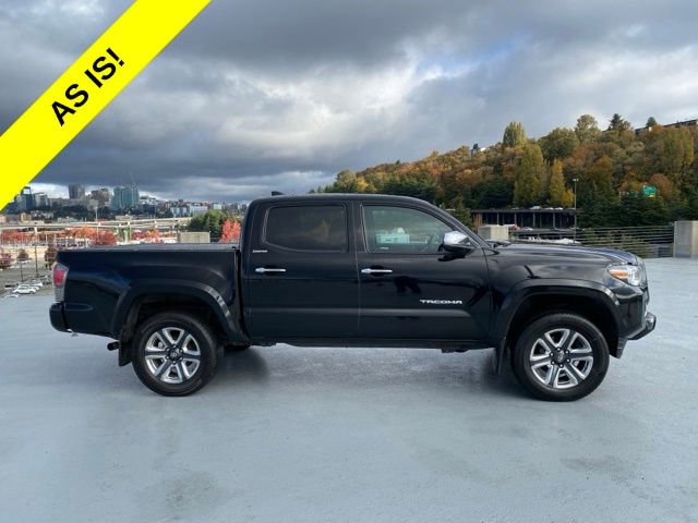 Used 2016 Toyota Tacoma Limited image 2