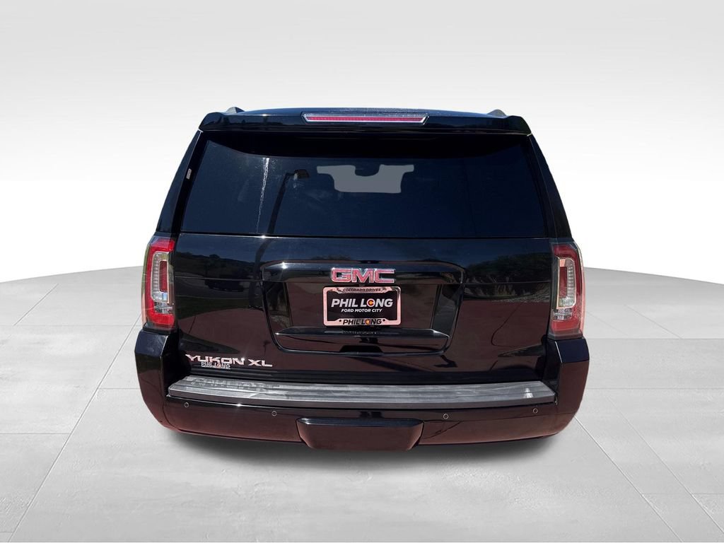 Used 2016 GMC Yukon XL SLT w/ Open Road Package AWD/4WD image 9