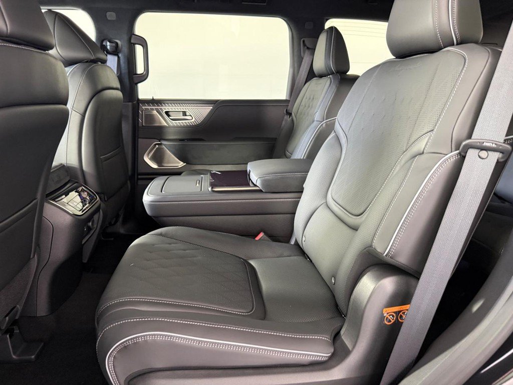 New 2027 INFINITI QX80 Autograph AWD/4WD image 18
