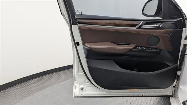 Used 2017 BMW X4 xDrive28i image 13