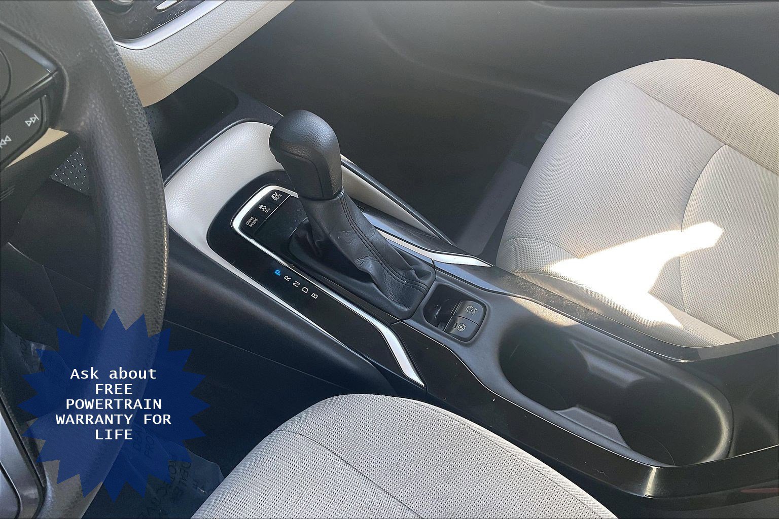 Used 2020 Toyota Corolla LE w/ Carpet Mat Package (TMS) FWD image 22
