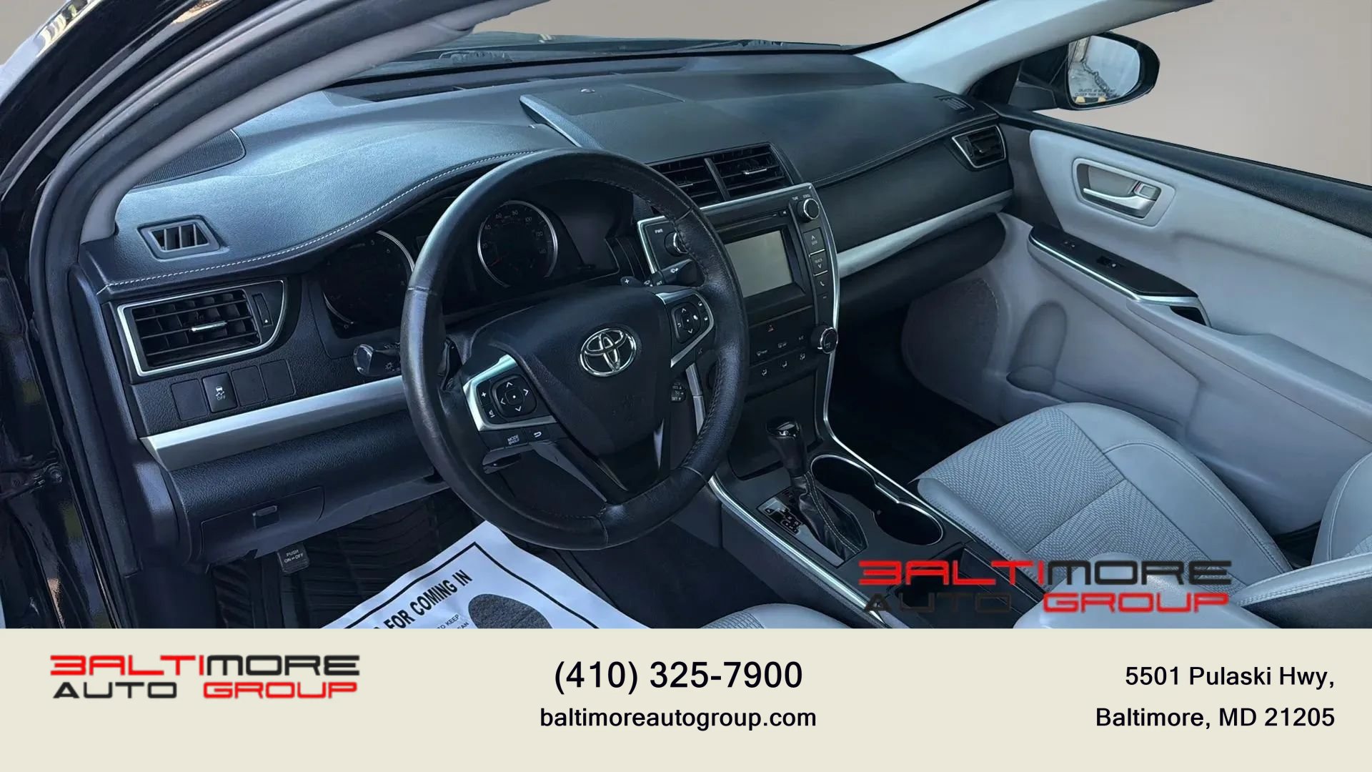Used 2017 Toyota Camry SE w/ Moonroof Package FWD image 8