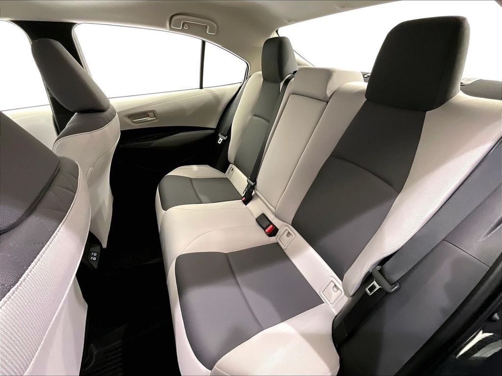 Used 2026 Toyota Corolla LE FWD image 15