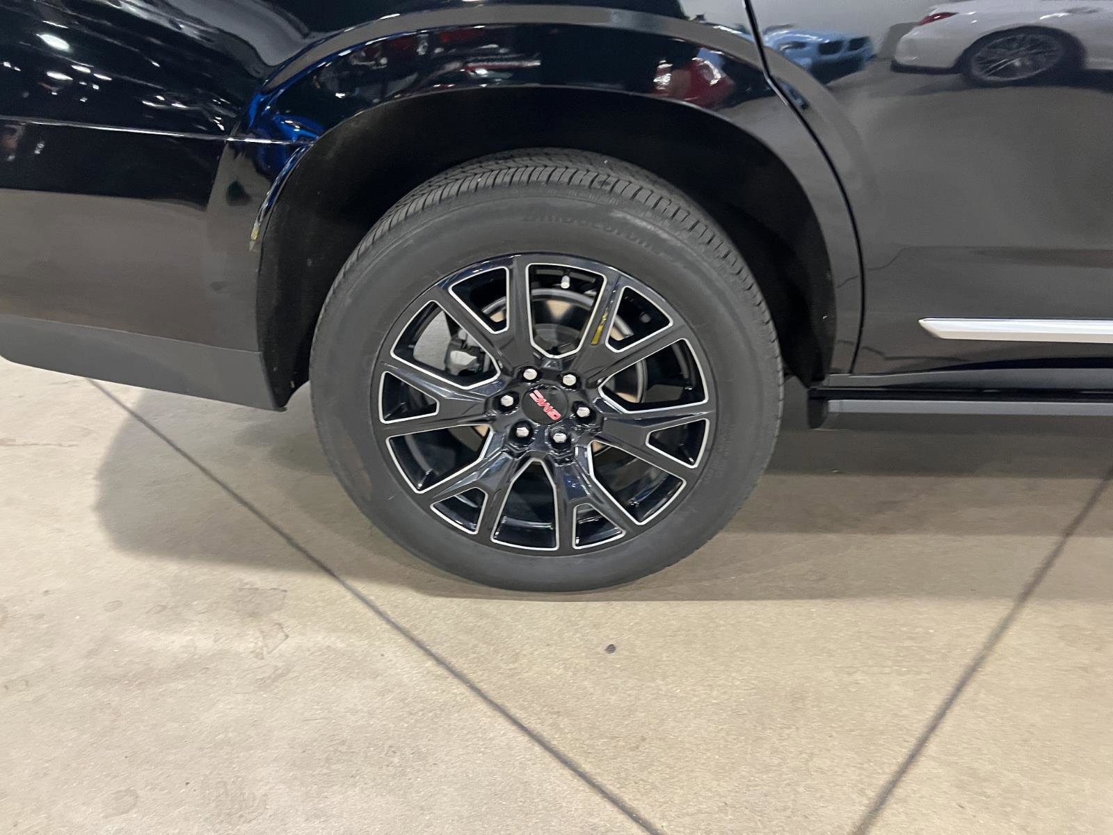 Used 2024 GMC Yukon Denali w/ Advanced Technology Package image 49