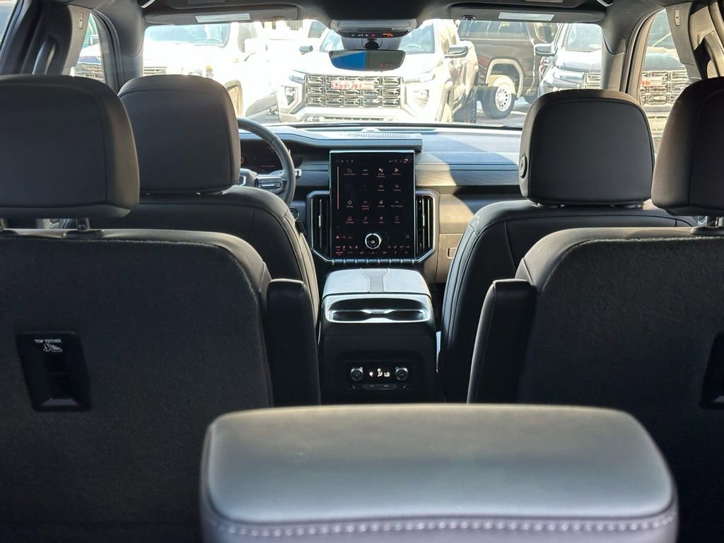 New 2026 GMC Acadia AT4 w/ Luxury Package AWD/4WD image 8