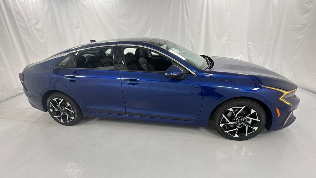 New 2026 Kia K5 EX image 2