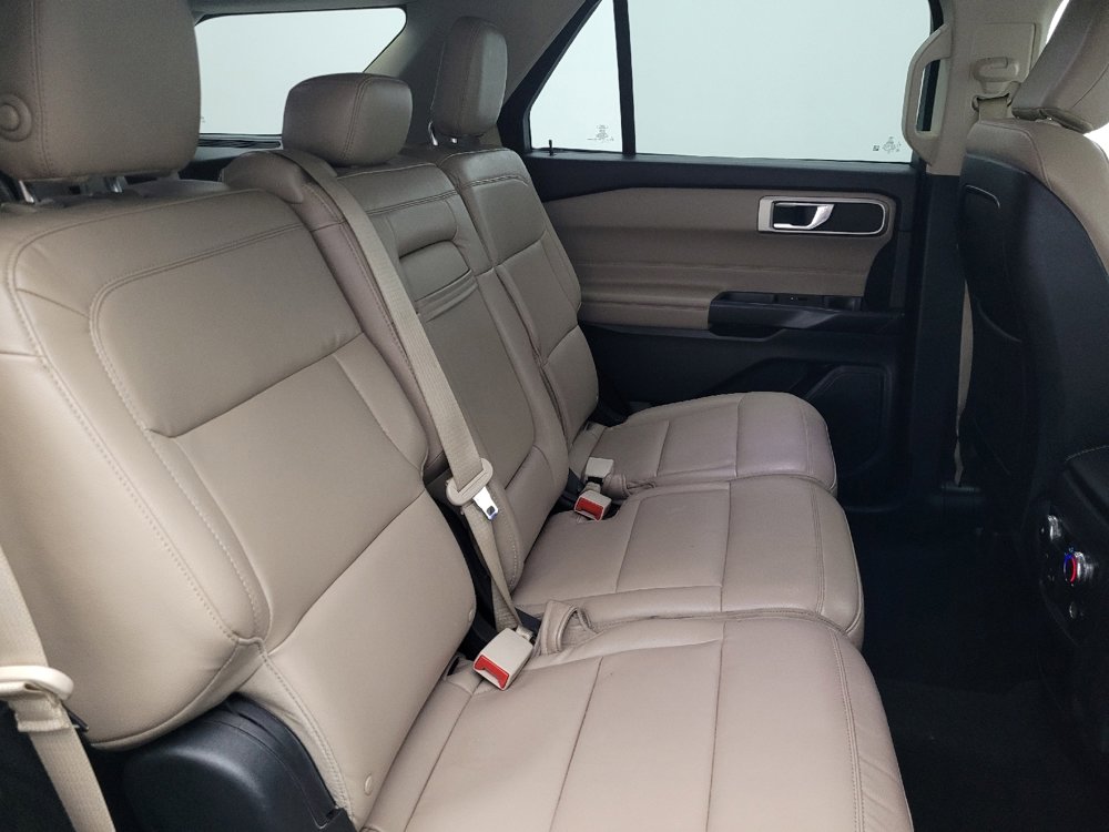 Used 2020 Ford Explorer XLT w/ Equipment Group 202A RWD image 19