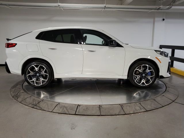 Used 2025 BMW X2 M35i w/ Premium Package image 9
