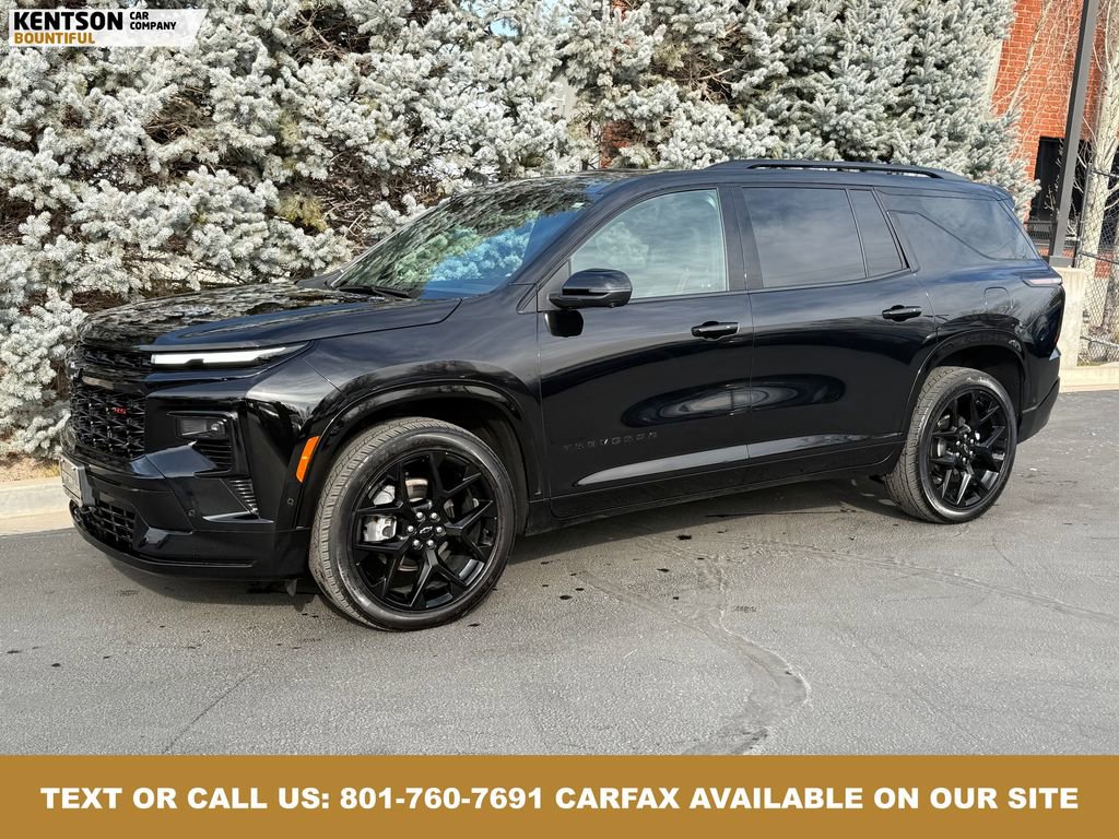 Used 2024 Chevrolet Traverse RS image 1
