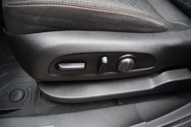 Used 2019 Chevrolet Equinox LT FWD image 19
