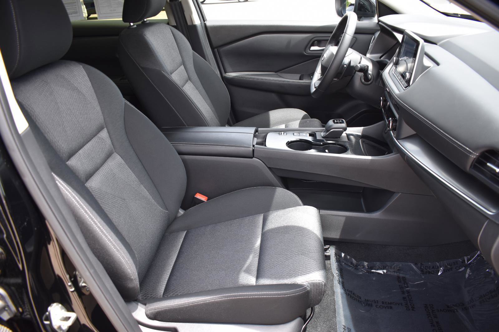 Used 2025 Nissan Rogue SV FWD image 14