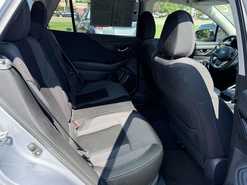 Certified 2025 Subaru Outback Premium AWD/4WD image 13