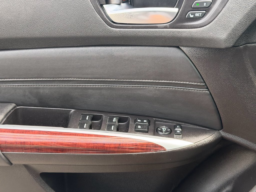 Used 2015 Acura TLX w/ Technology Package FWD image 26