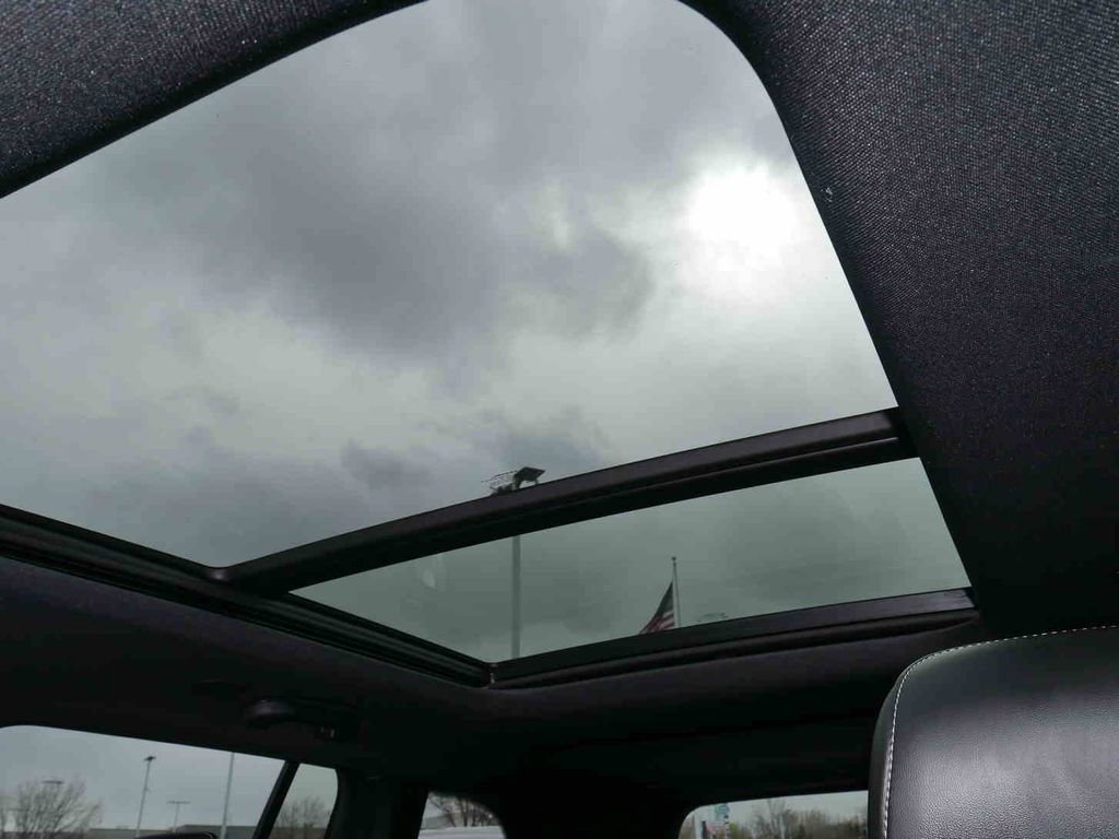 New 2025 Jeep Grand Cherokee Limited 4xe image 28