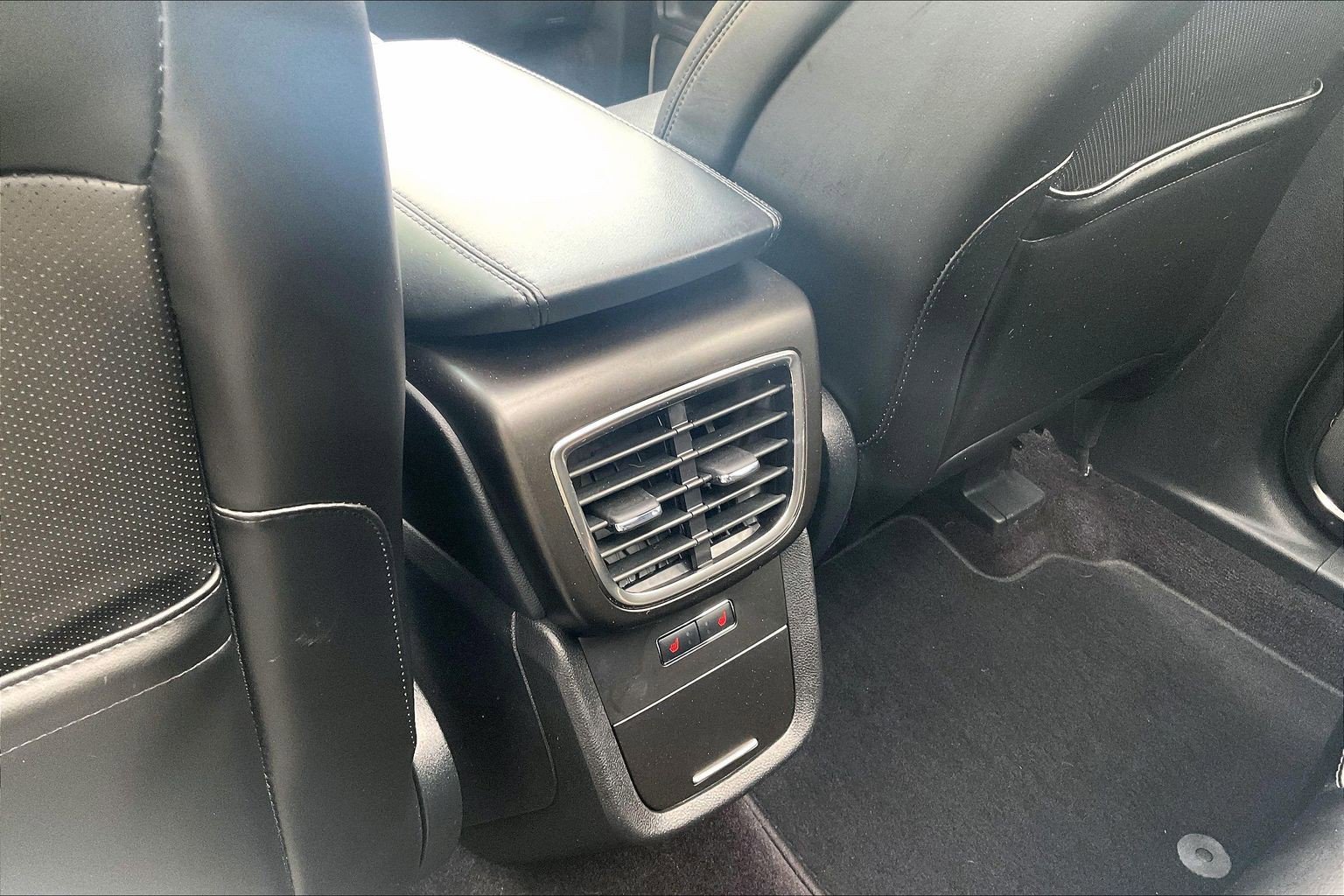 Used 2016 Lincoln MKX Reserve w/ Technology Package AWD/4WD image 32